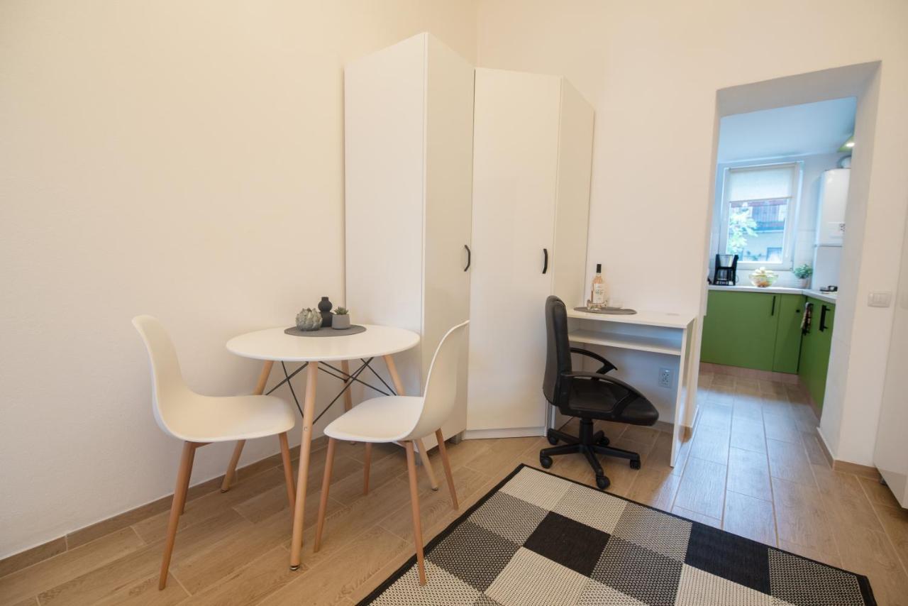 Central Bright Apartment Cluj-Napoca Esterno foto