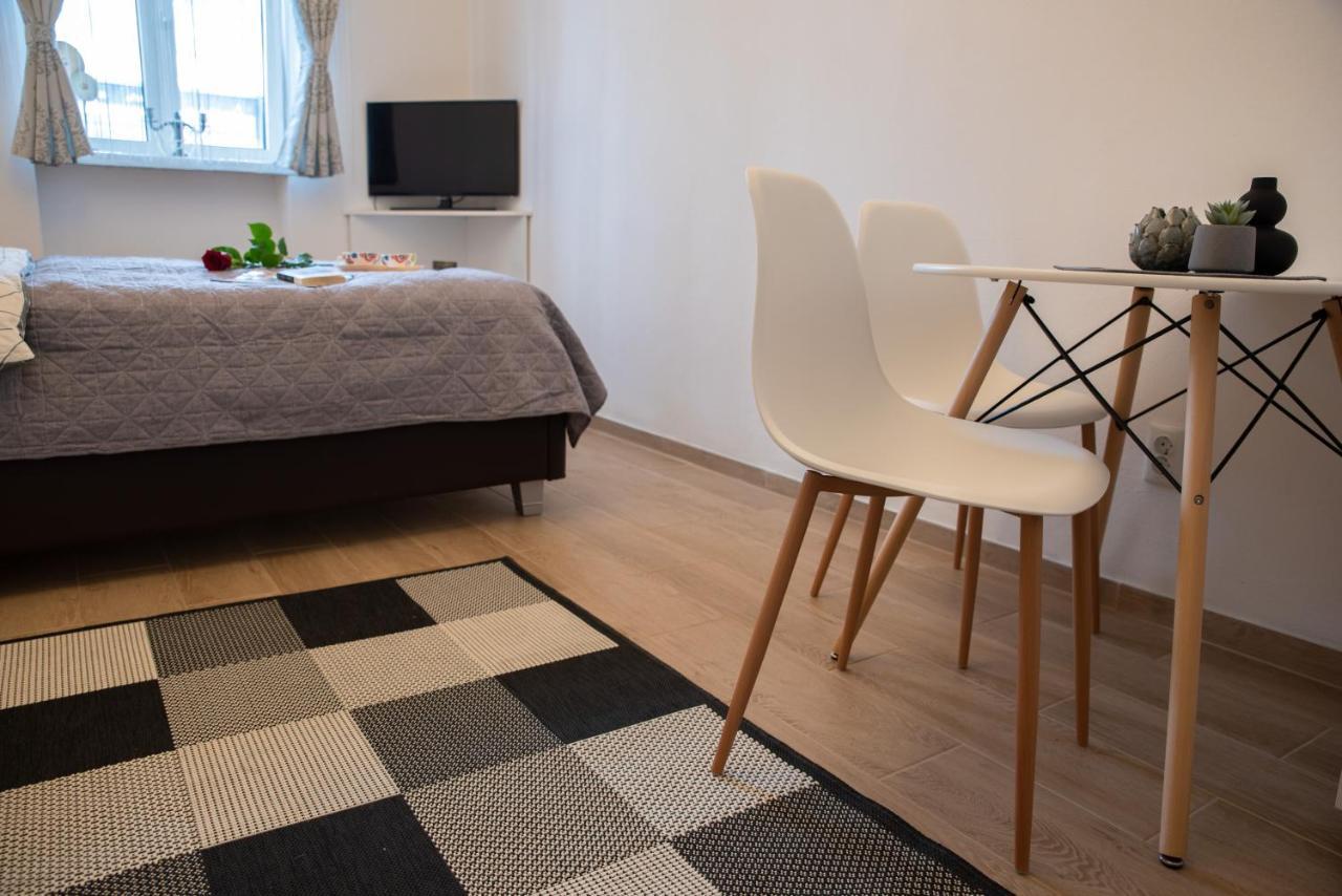 Central Bright Apartment Cluj-Napoca Esterno foto