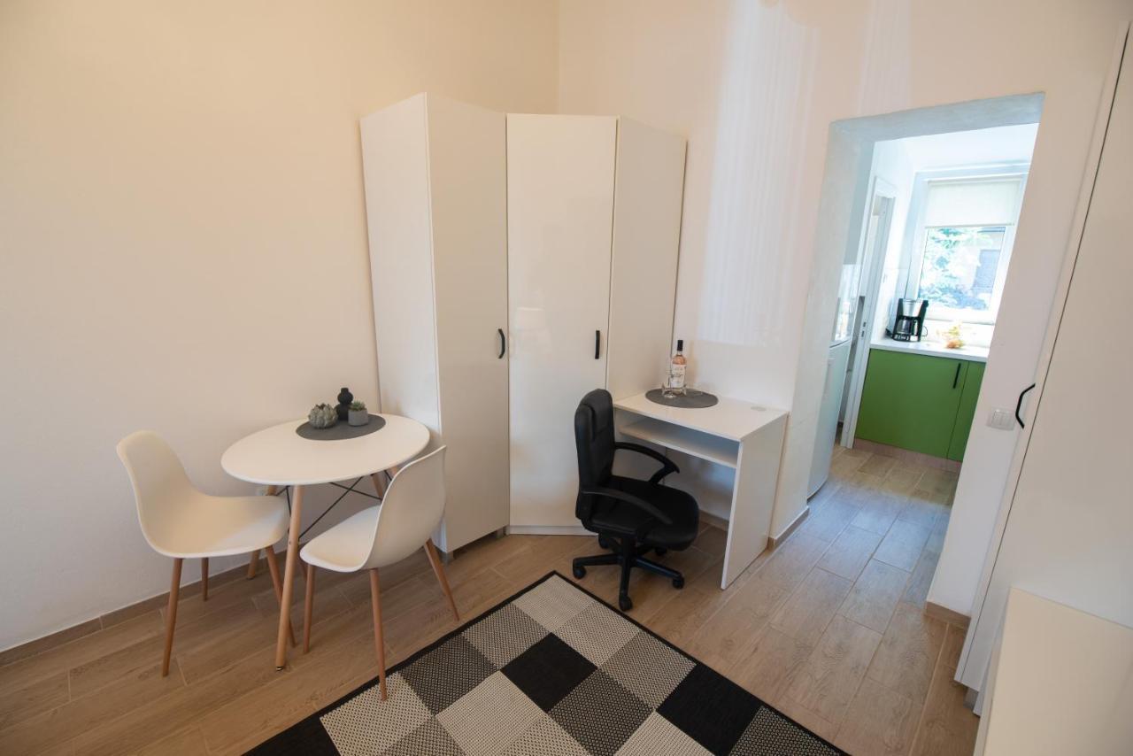 Central Bright Apartment Cluj-Napoca Esterno foto